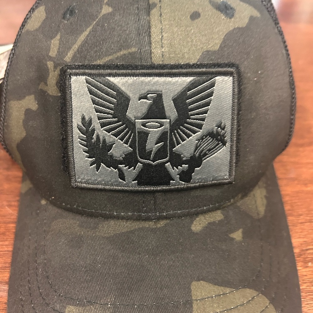 Oakley Camo SnapBack  Cap - removable/changeable patch NEW